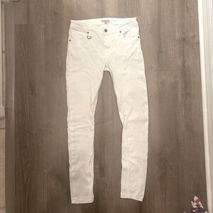 BURBERRY WHITE JEANS